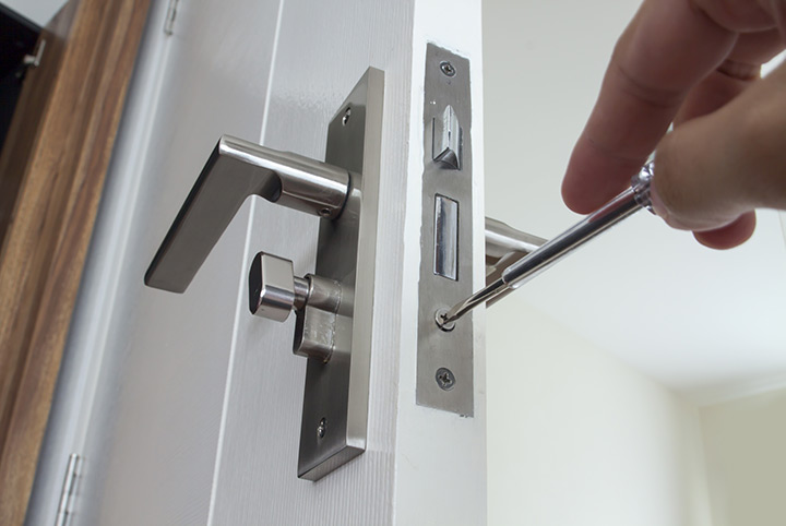 Our local locksmiths are able to repair and install door locks for properties in Warsop and the local area.